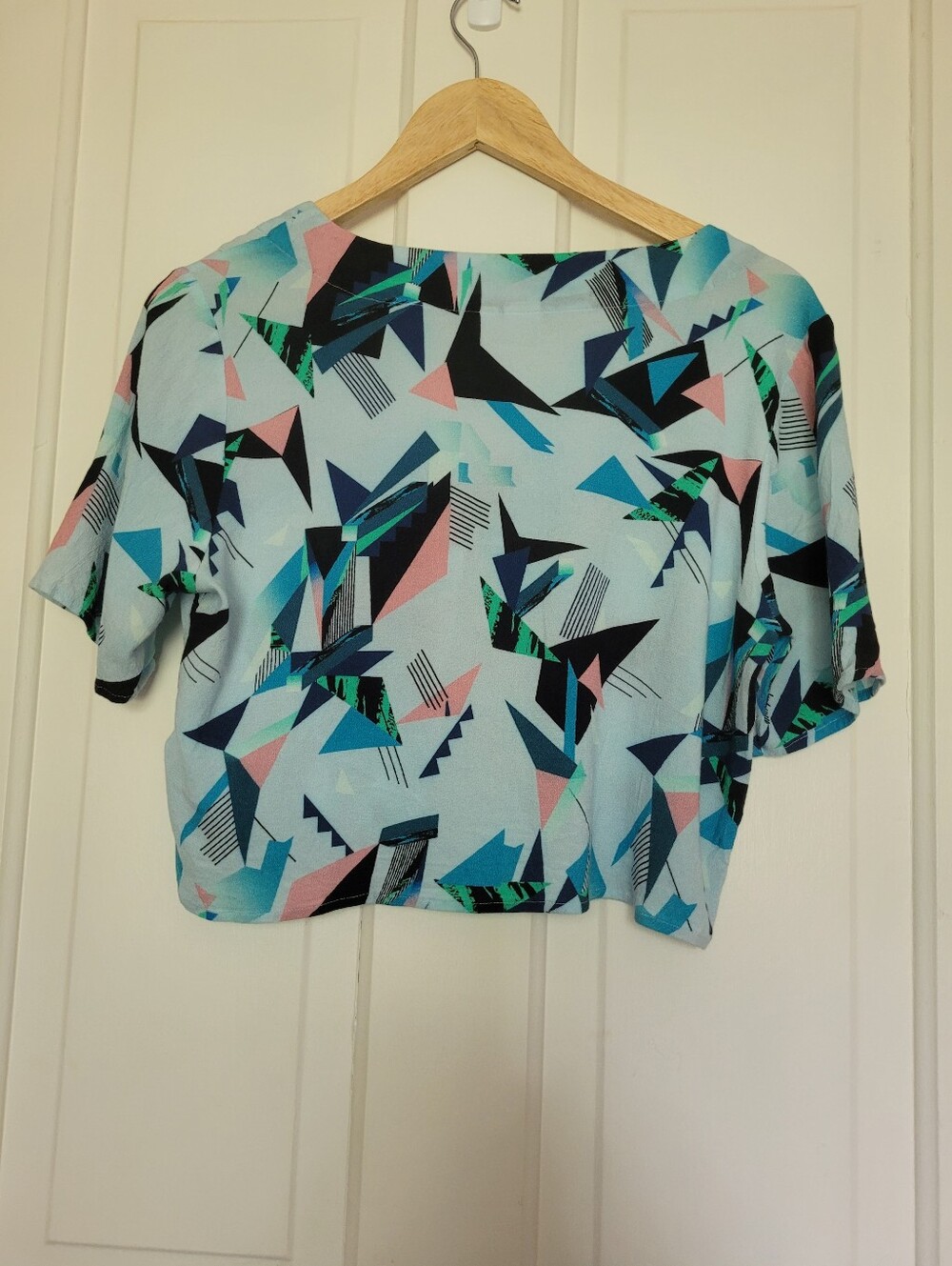 Twik Abstract Geometric Crop Button-Front Top, 100% Viscose, 90s Vibes! - Picture 2 of 5